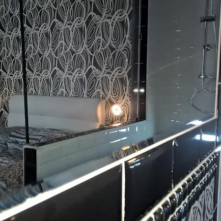 Boutique 2* פומפיי